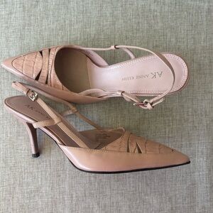 Anne Klein Women's Tan Slingback Heels Sz 7M NEW with NO box